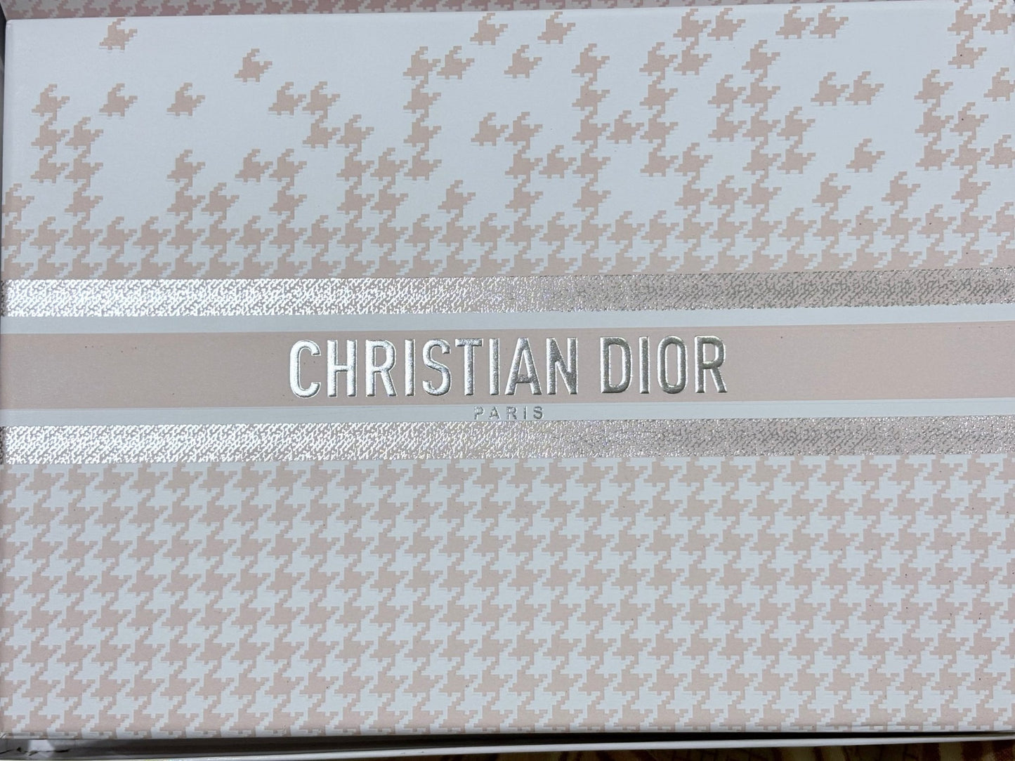 Christian Dior - 16 Mini Perfume Gift set - Elara Global