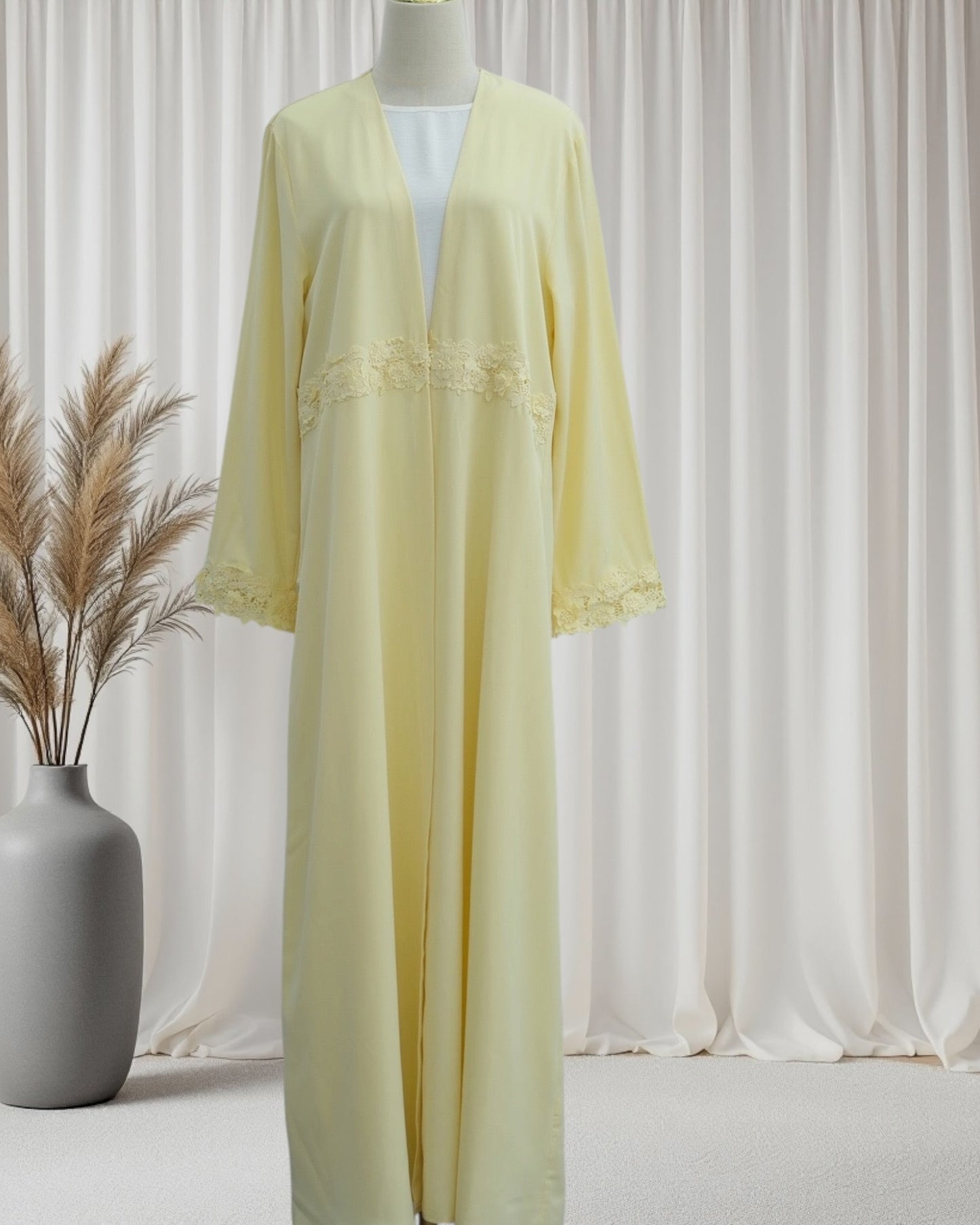 The Élise Lace-Trimmed Abaya Set (IA185)
