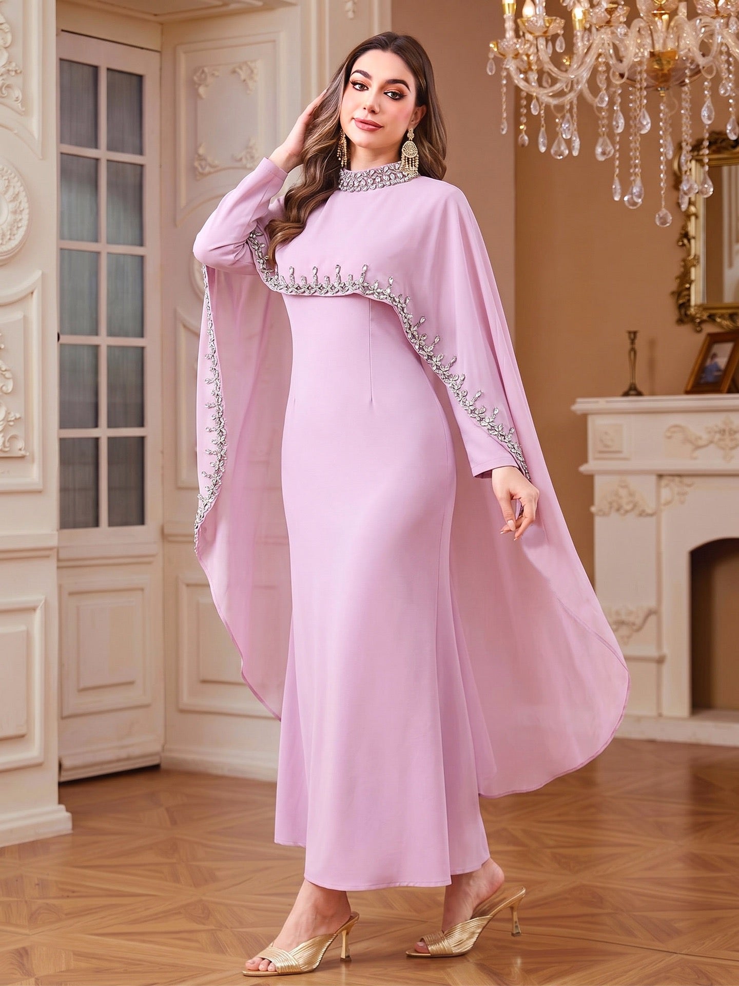 The Crystal Sovereign Cape
(EG112)