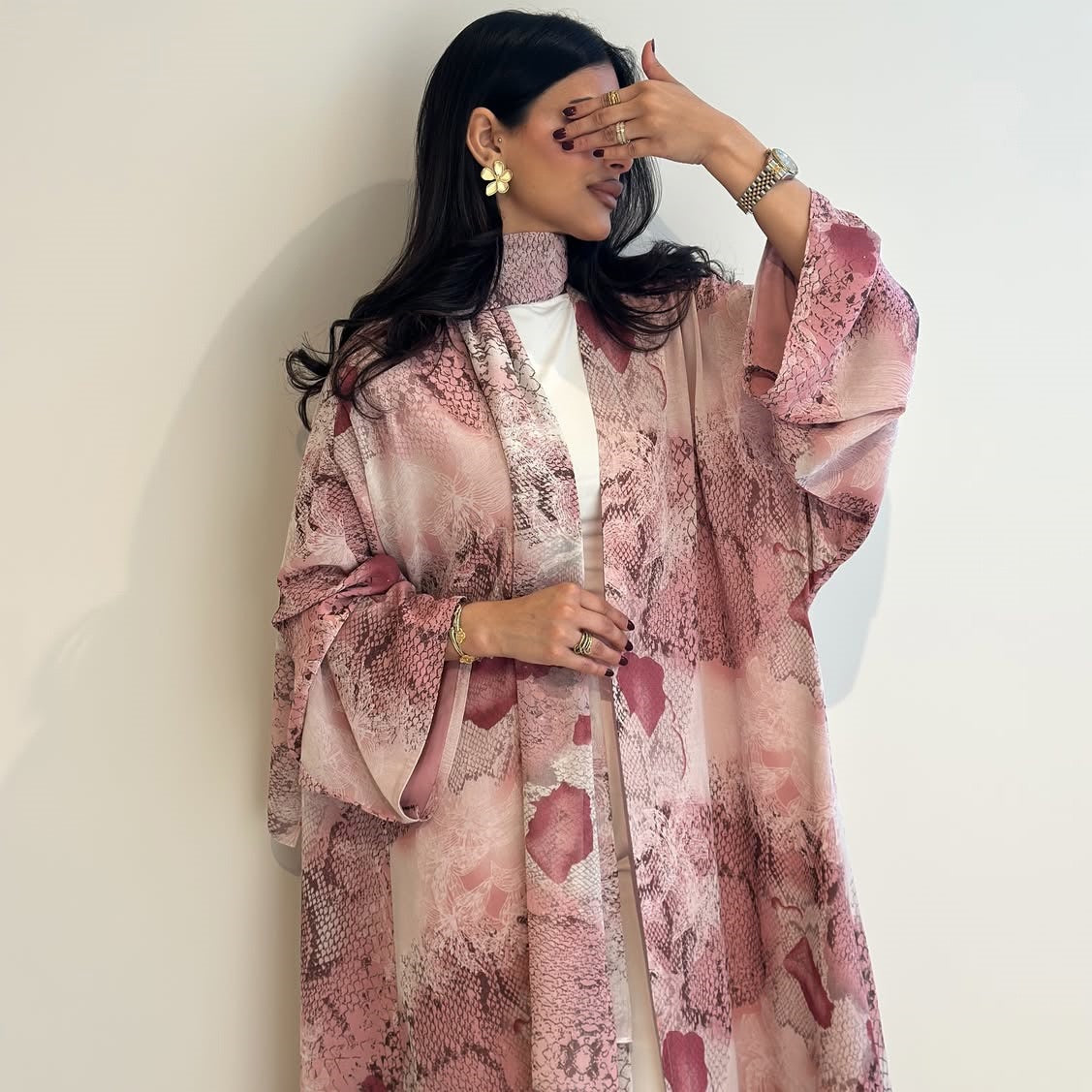 The Rosé Serpentine Abaya Set (IA190)