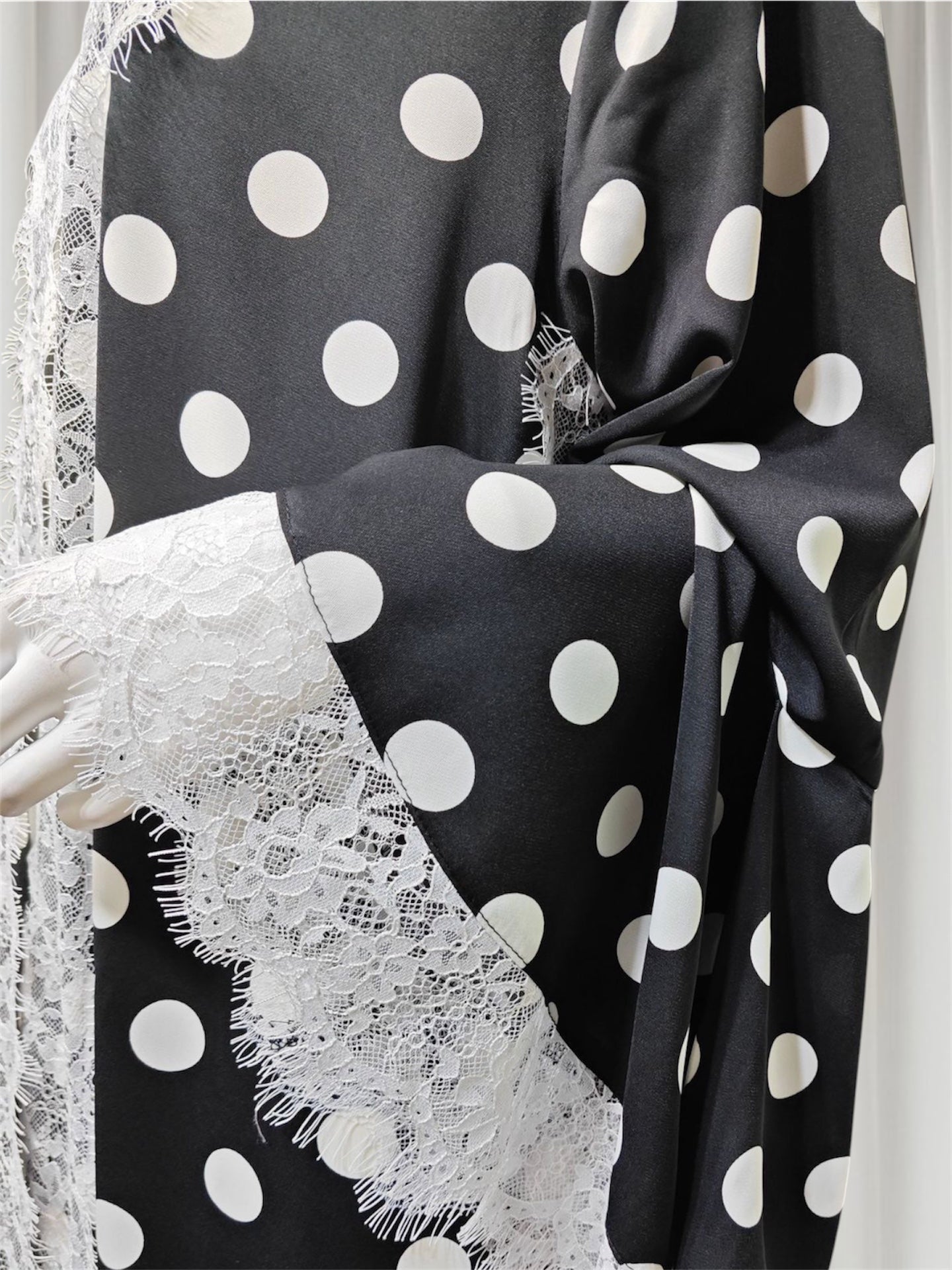 Iman - Polka Dot Lace Abaya Set (EG168)