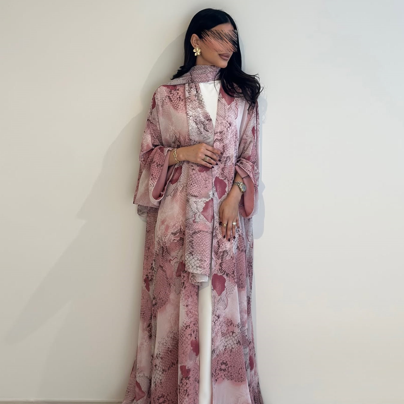 The Rosé Serpentine Abaya Set (IA190)