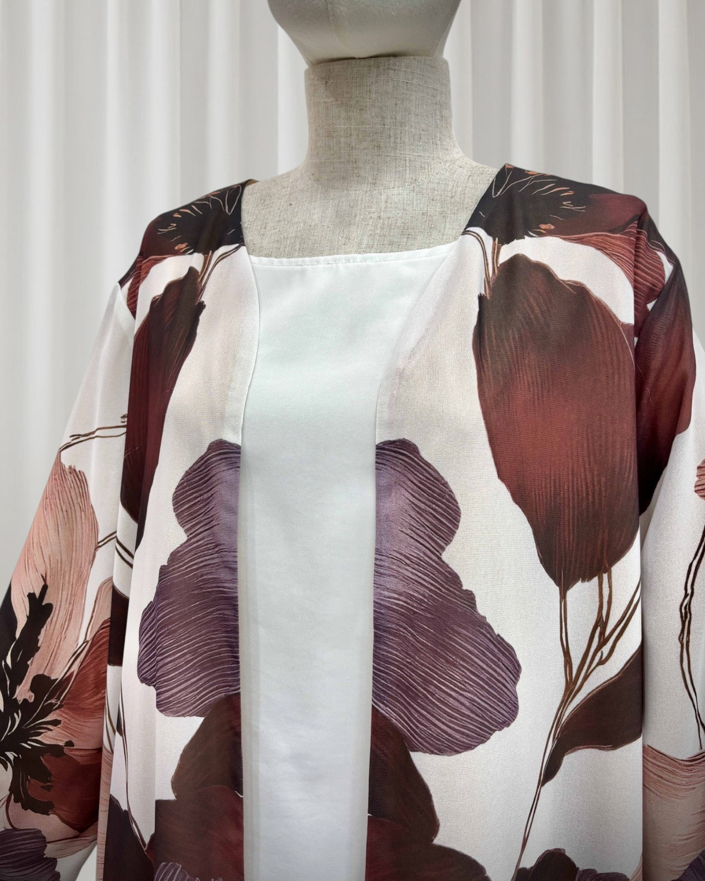 The Petal Essence Abaya (IA181)