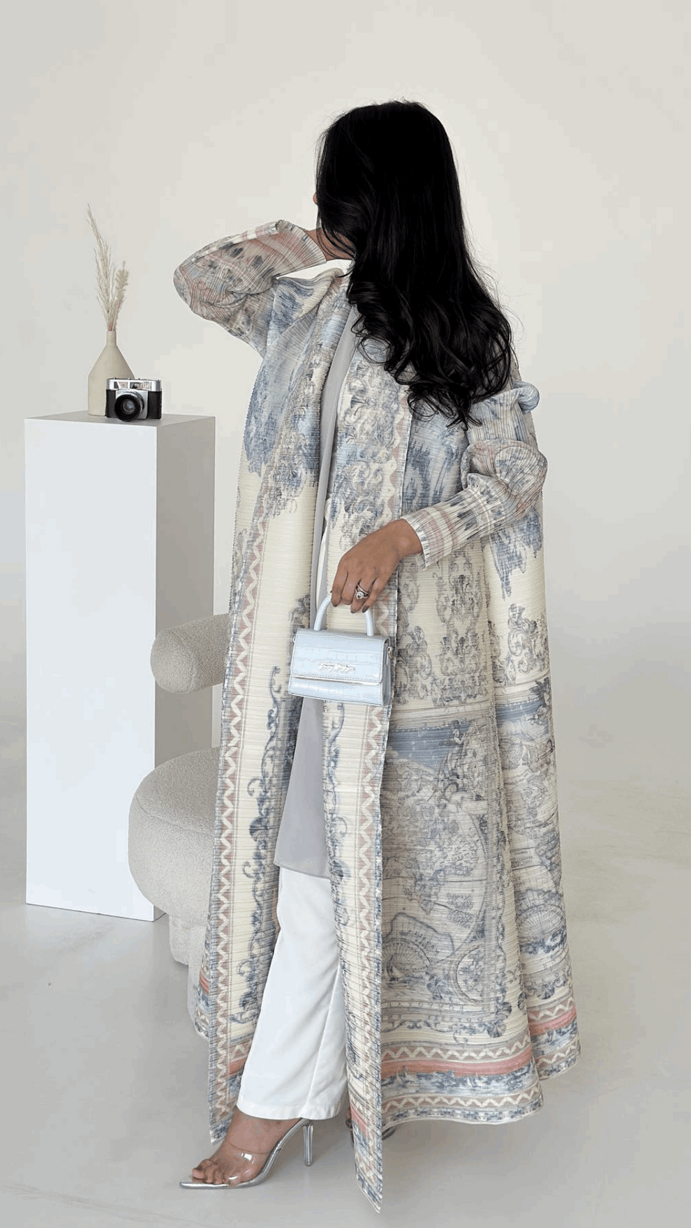 Amira Pleated Abaya