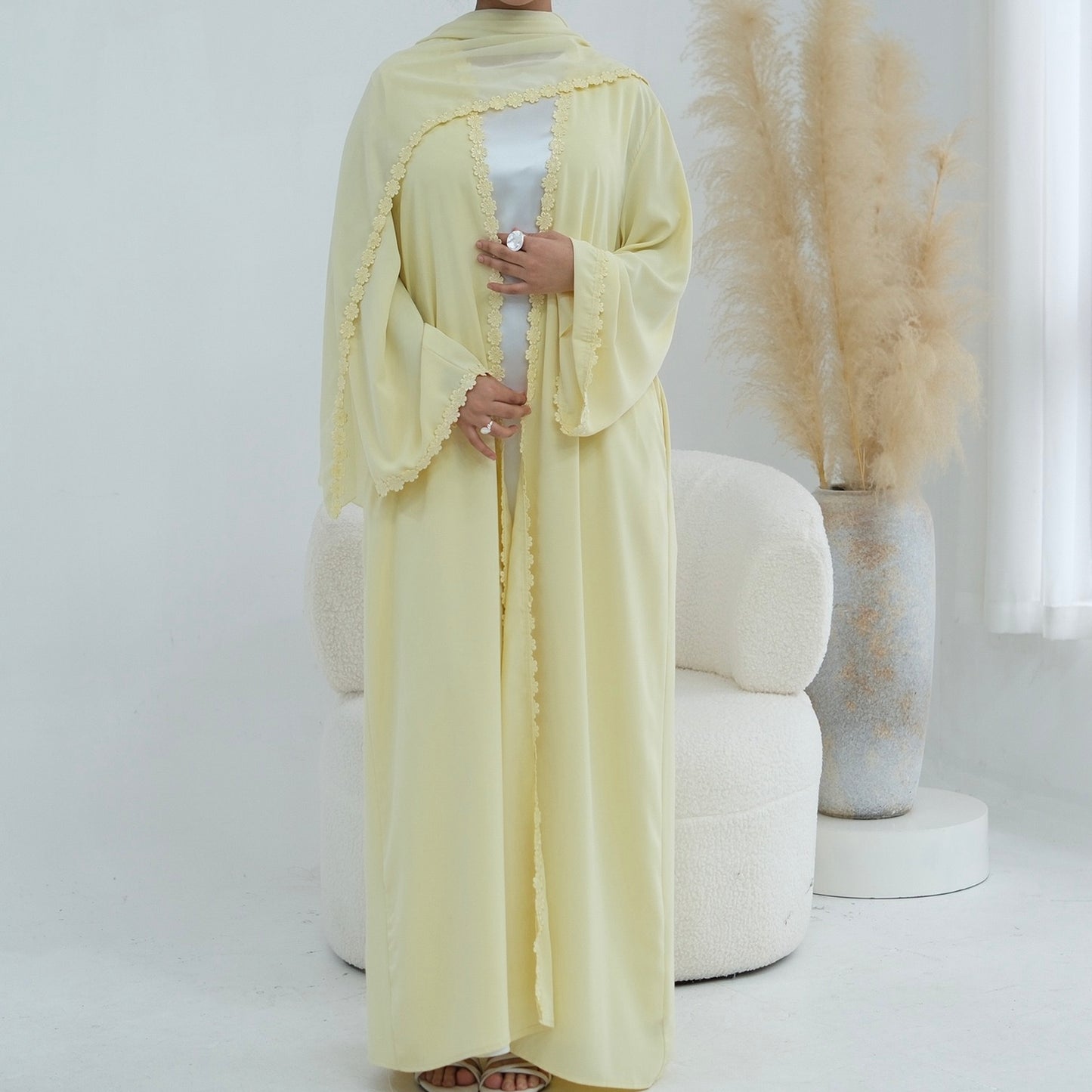 The Bloom Abaya Couture 
(EG137)
