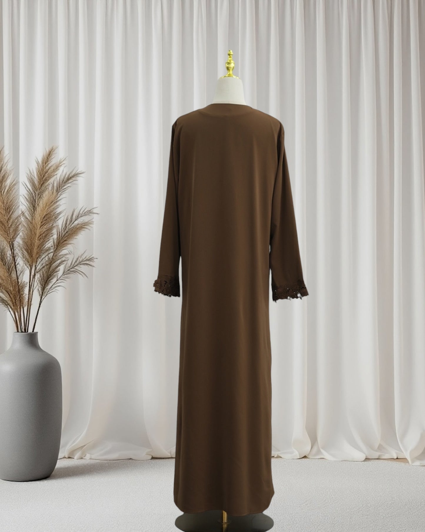 The Élise Lace-Trimmed Abaya Set (IA185)