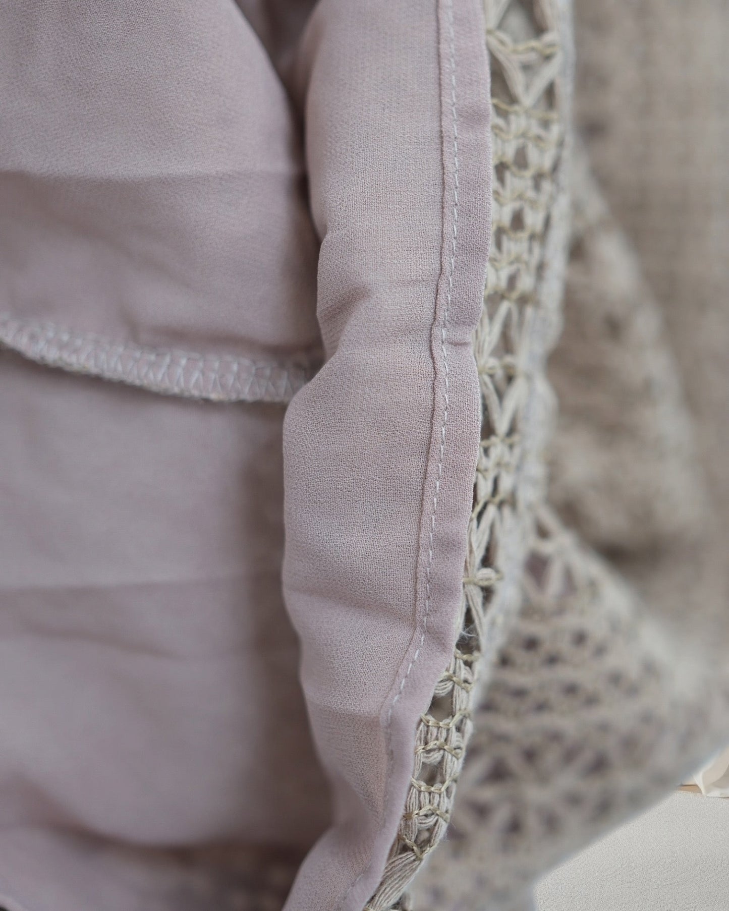 The Noire Mesh Abaya Set (IA187)