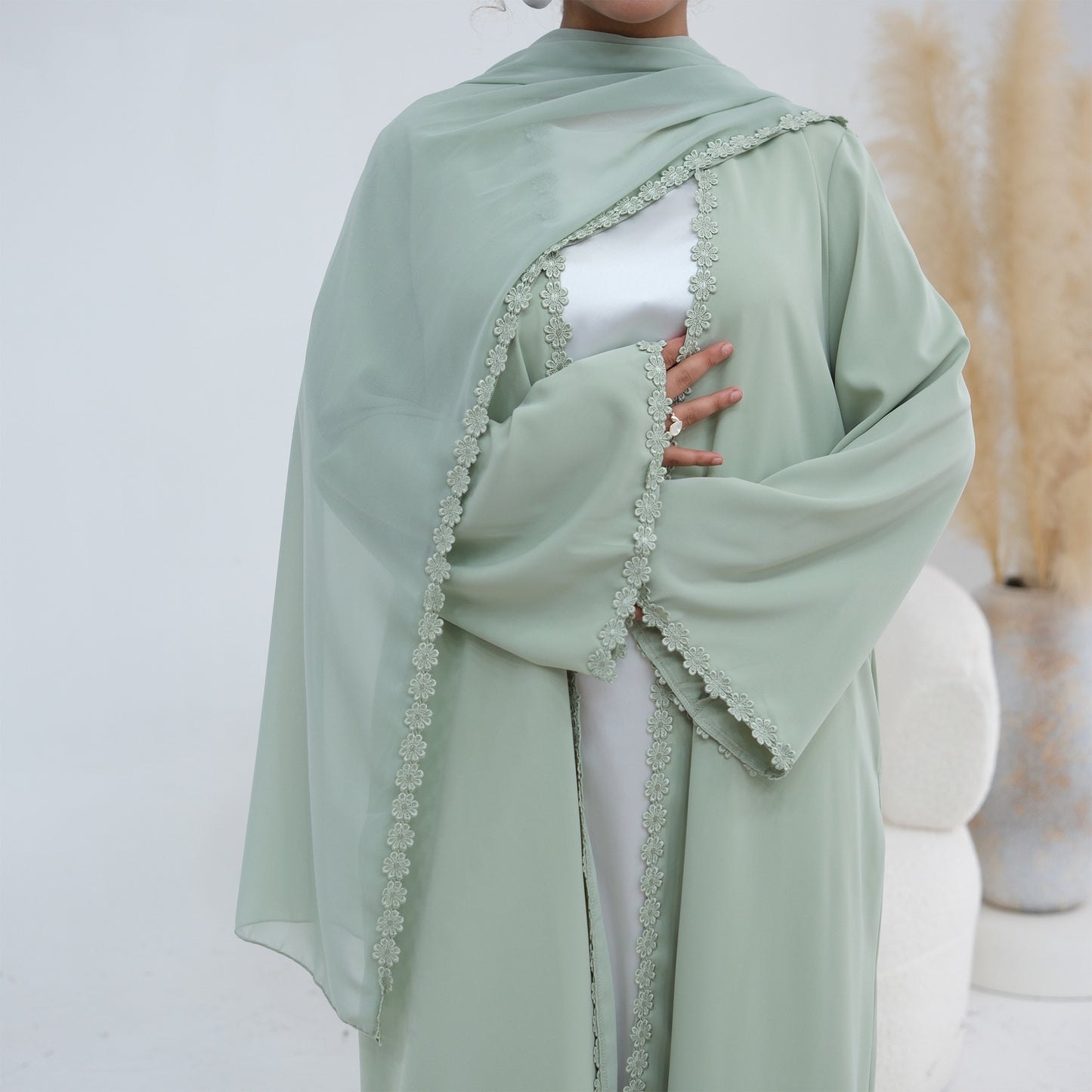 The Bloom Abaya Couture 
(EG137)