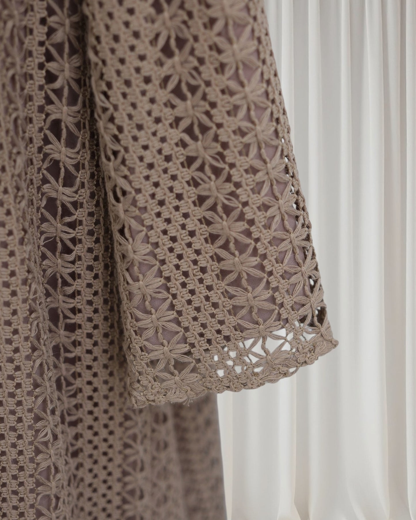 The Noire Mesh Abaya Set (IA187)