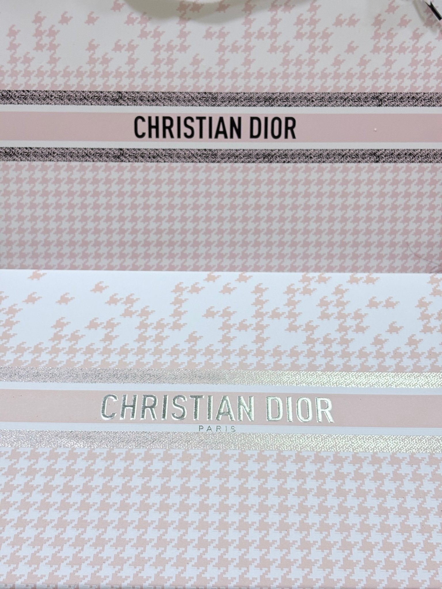 Christian Dior - 16 Mini Perfume Gift set - Elara Global