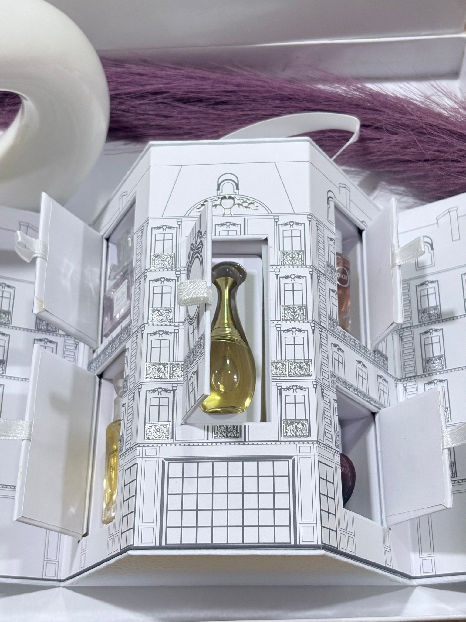 Dior 30 Montaigne Perfume Set - Elara Global