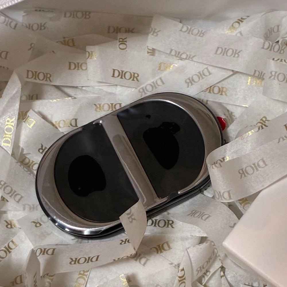 DIOR Beauty CD Logo Phone Ring Holder – Dual Mirror