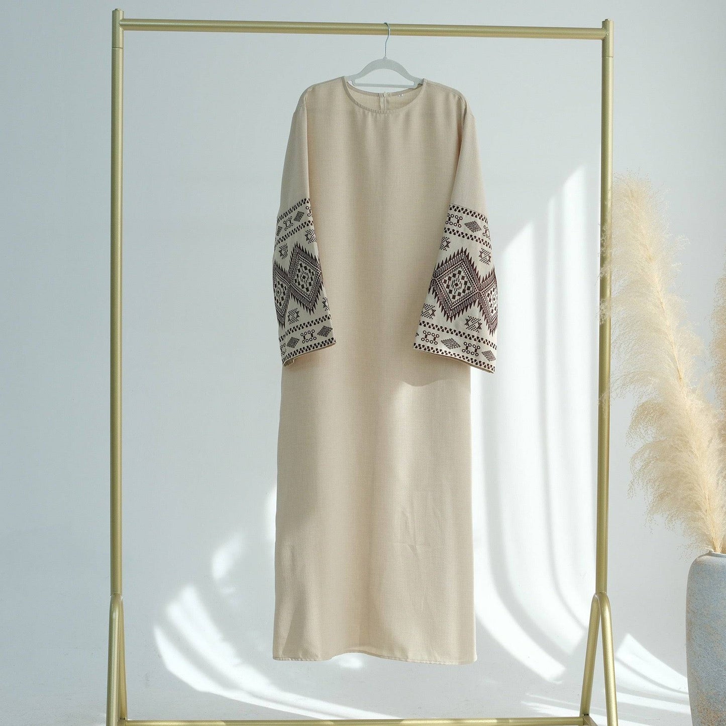 Embroidered Closed Linen Abaya (EG103) - Elara Global