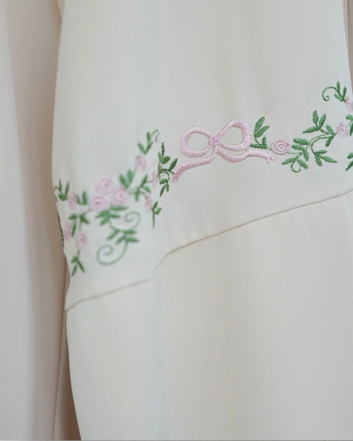 Rosette Floral Embroidered Abaya Set (EG143) - Ikah