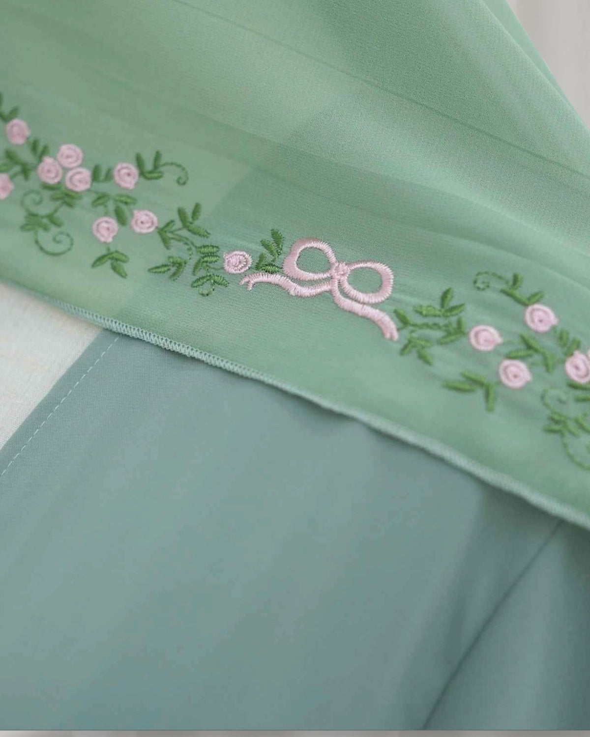 Rosette Floral Embroidered Abaya Set (EG143) - Ikah