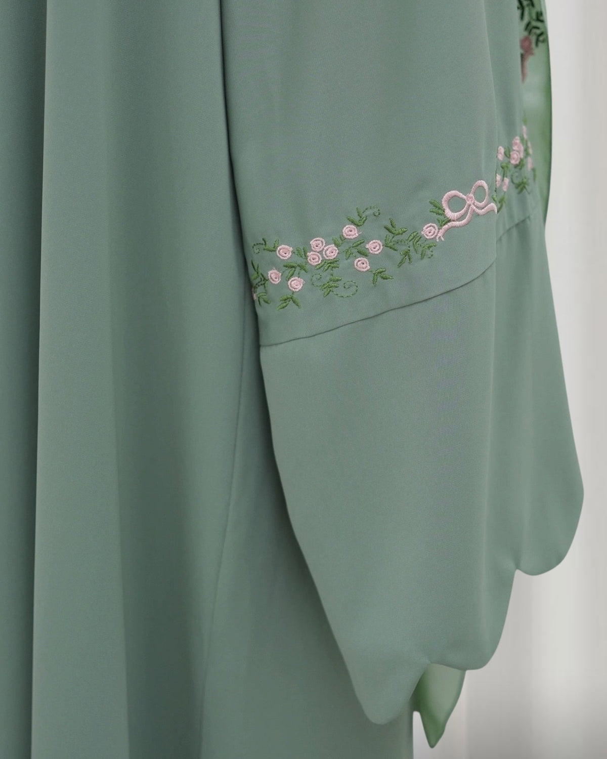 Rosette Floral Embroidered Abaya Set (EG143) - Ikah